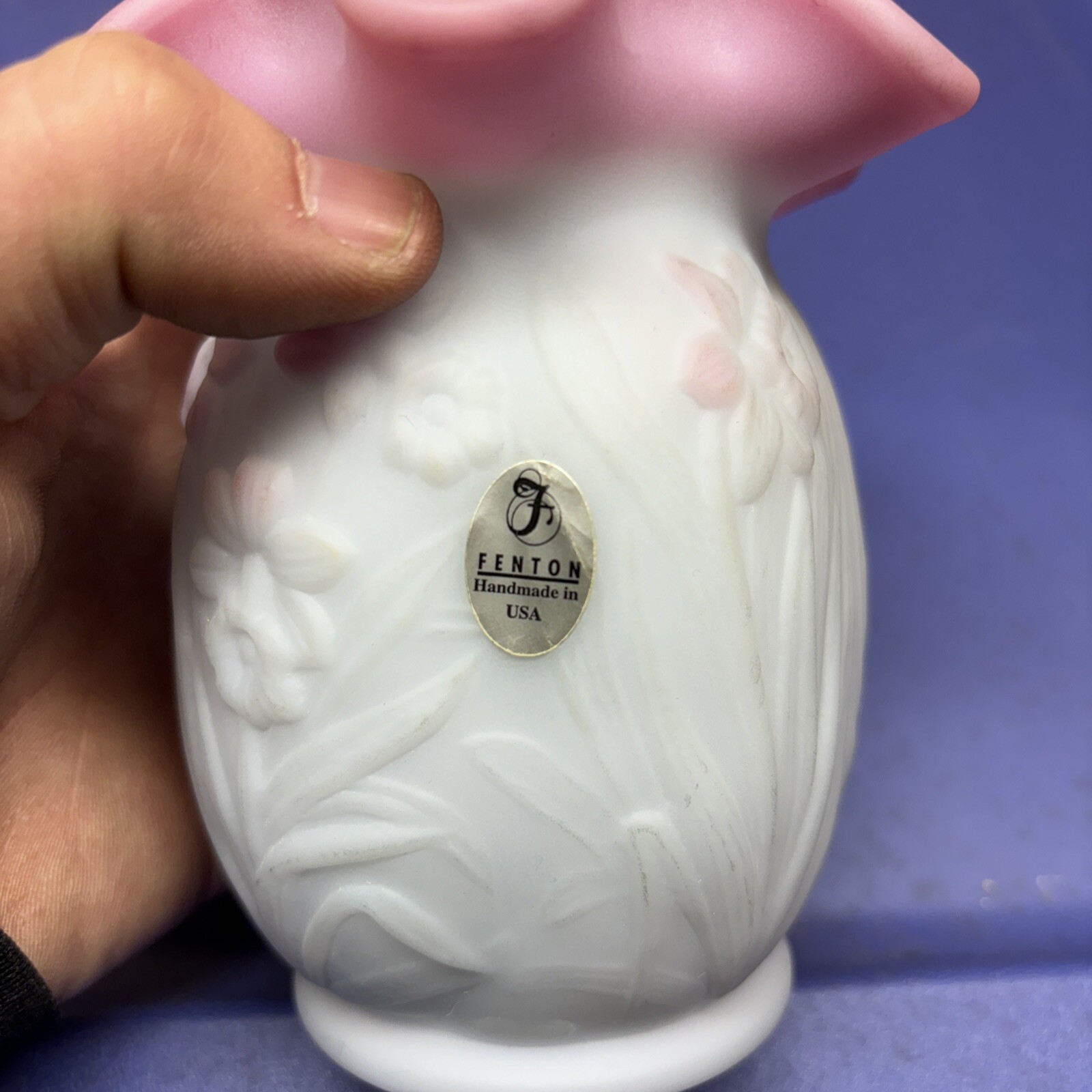 SEAN K FENTON Signed Vase Pink And Lavender Burmese Daffodil Vase – Size 5 x 4.5