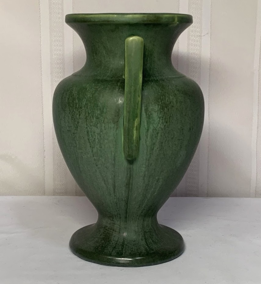 HAMPSHIRE POTTERY, CUCUMBER MATTE GREEN, LARGE BUTTRESSED HANDLED VASE EXCELLENT