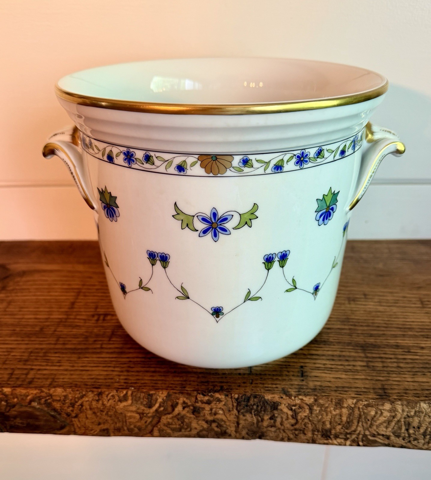 Herend RARE ‘Blue Summer Field Flowers’ Cachepot with Gilded Handles 7202/LHTBW