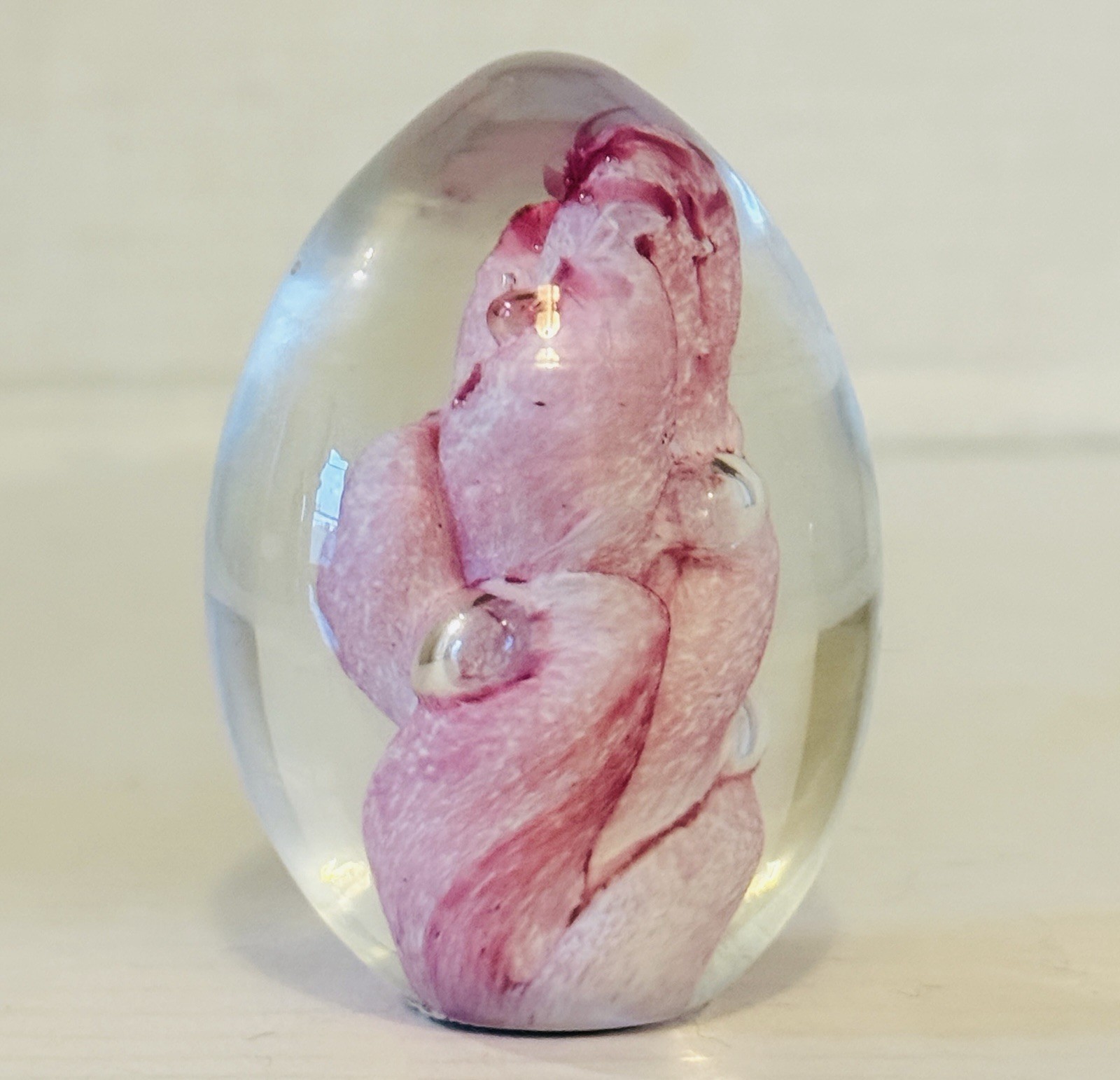 Pfeiffer Brilliant Kristal Pink Ribbon Egg Shaped Paperweight Holland 2.5”