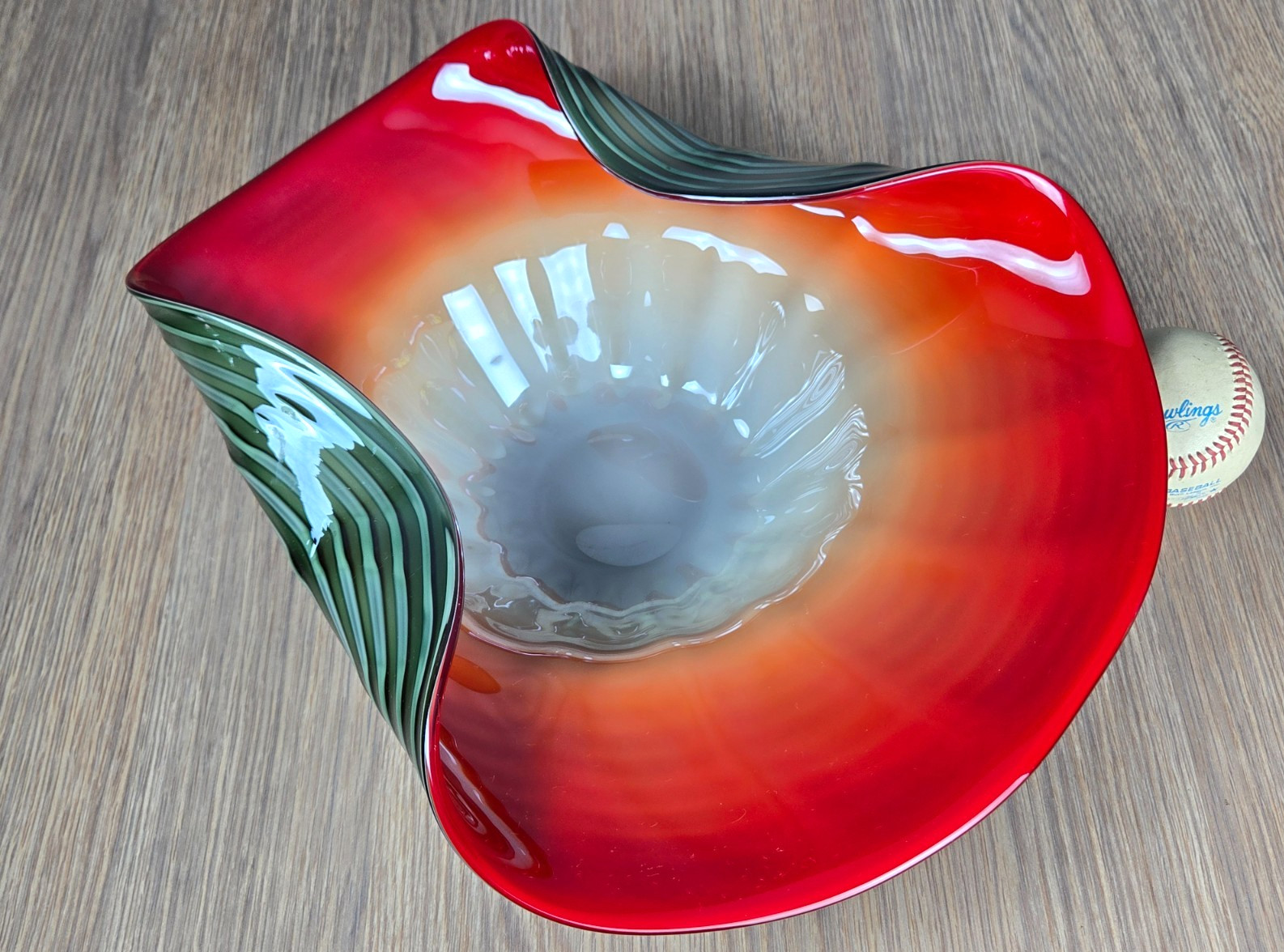Red, green & white art glass center bowl, pulled edges 16″ x 13″, unsigned