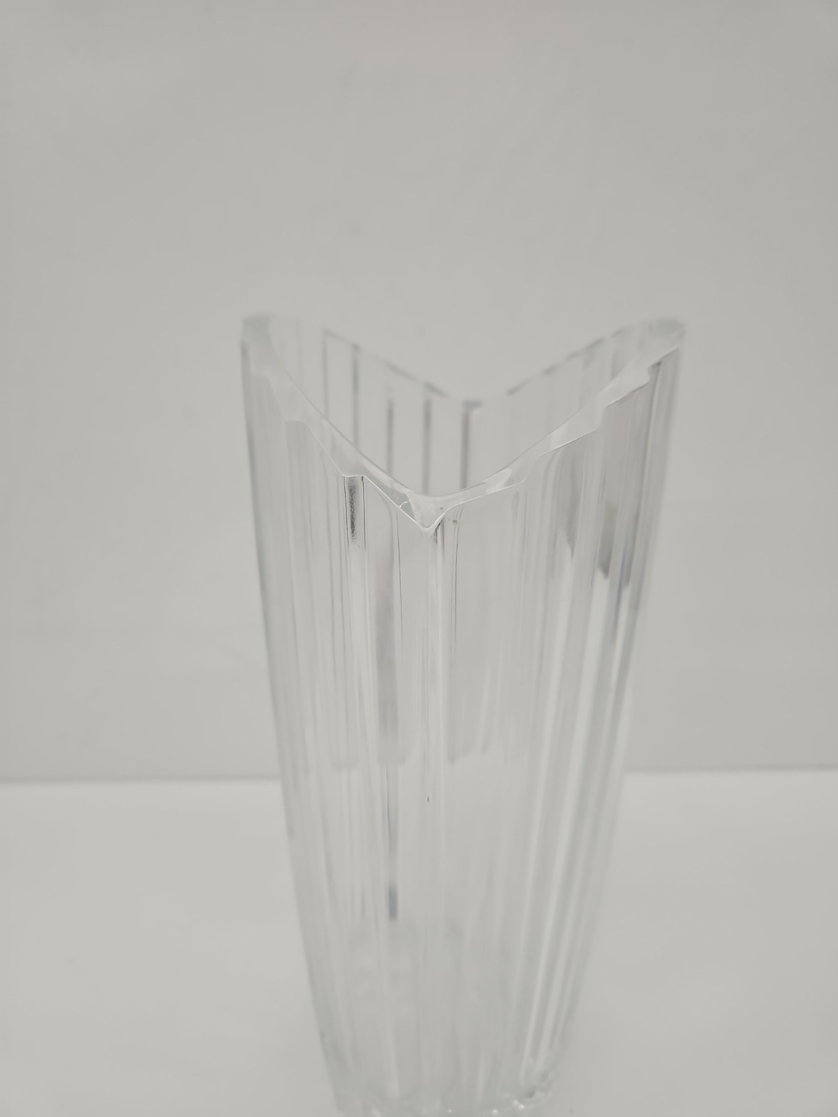 Crystal Glass Vase Widening Top And Ribbed 12″ Tall Modern Centerpiece Vintage