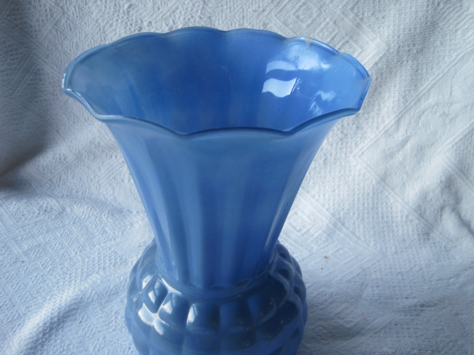 Vintage Anchor Hocking Fire King Sky Blue Pineapple Vase 9″ Tall