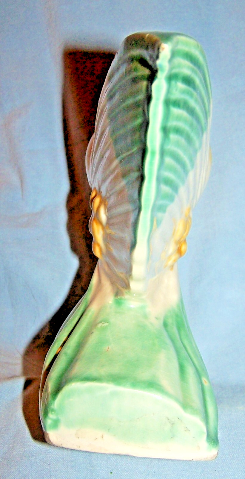 Rare Unmarked Nelson McCoy 3-Color Pigeon Planter-5 1/4 inches tall