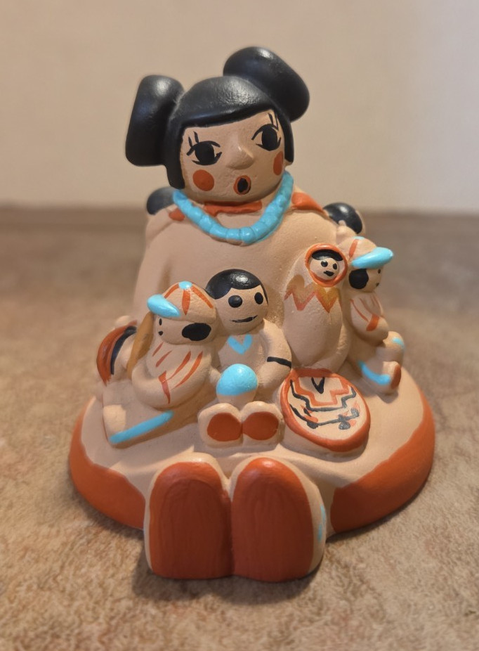 1991 Tucson Cleo Teissedre Southwestern Native American Storyteller Figurine