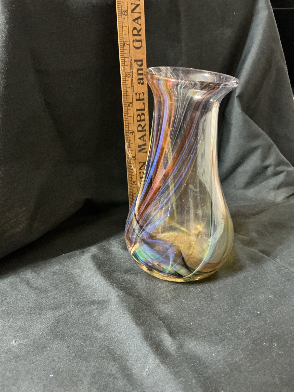Vintage Swirl Pattern Hand Blown Glass Vase 6 Inches Tall Unmarked