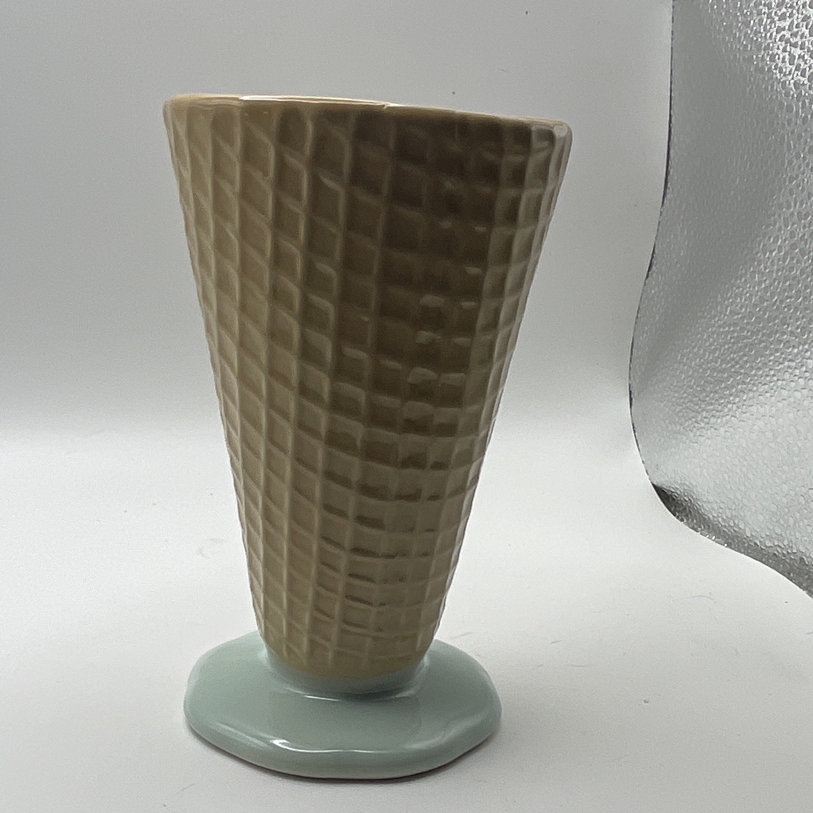 VTG Ceramic Vase Geometric Textured Pattern Green Base Glossy Finish 6in