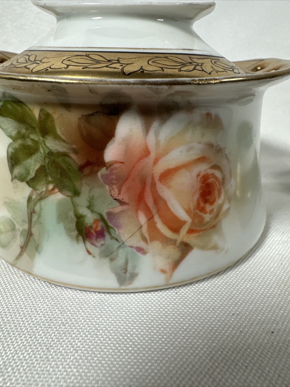 REINHOLD SCHLEGELMILCH RS GERMANY 3 PIECE VANITY DECORATION ROSES GOLD 1880’s