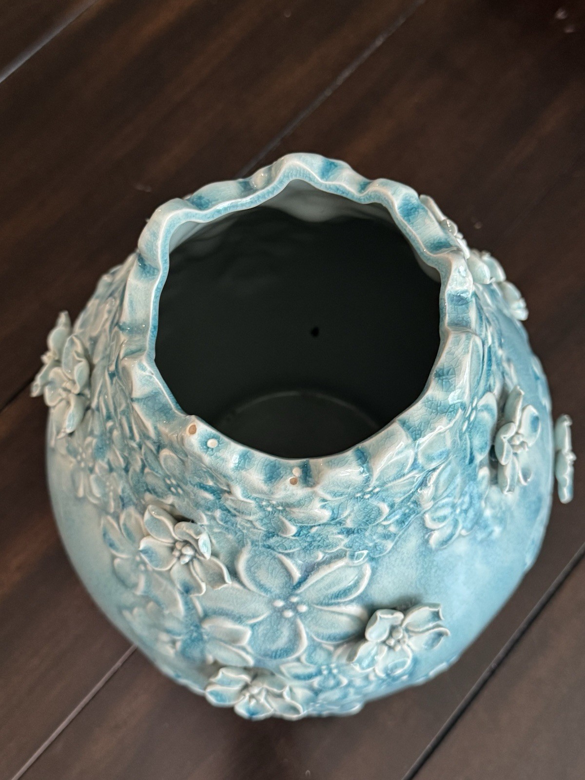 Vintage Pier 1 Discontinued Large Aqua Ceramic Vase 3-D Flowers 11 1/2” H