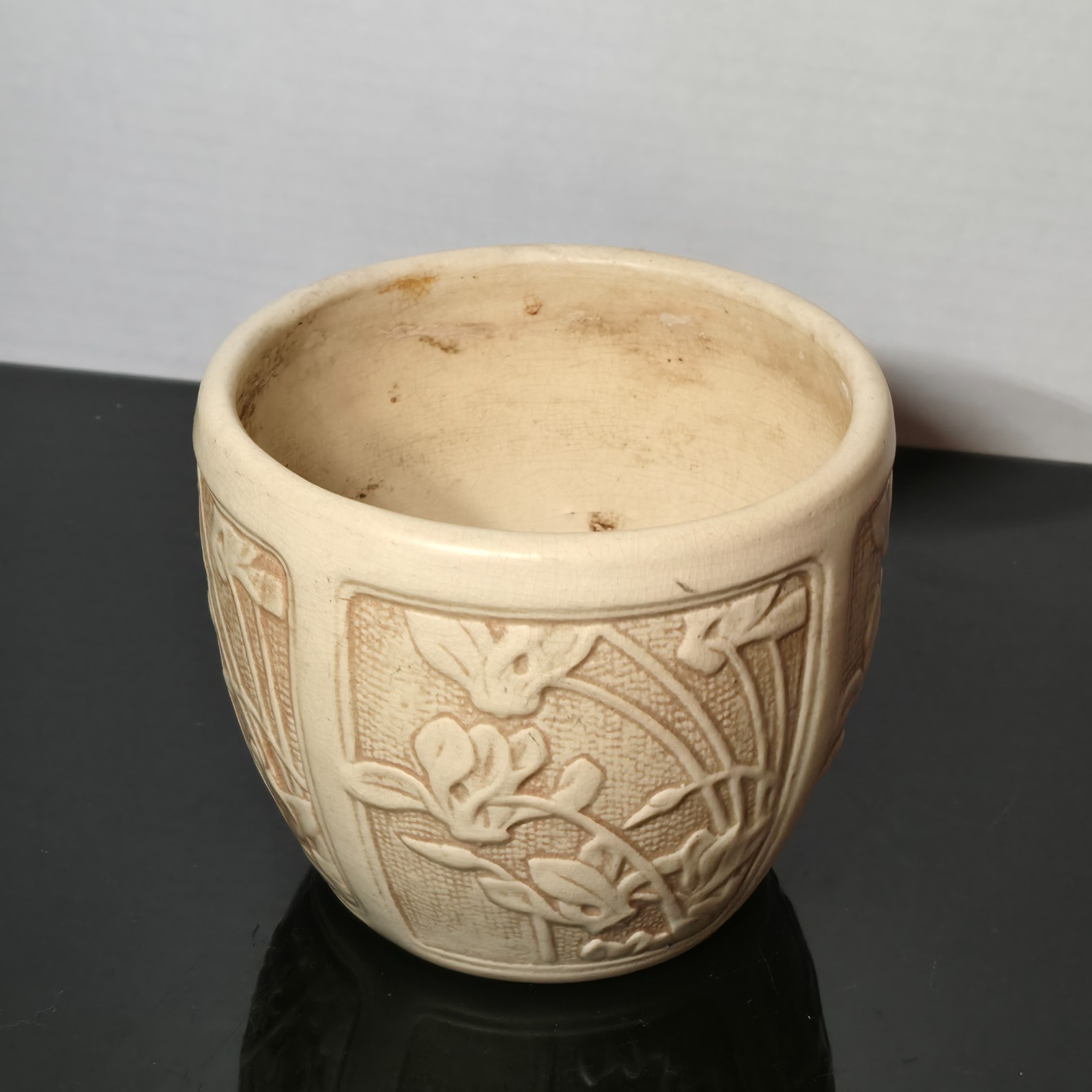 Weller Pottery Clinton Ivory Cyclamen Bowl Value