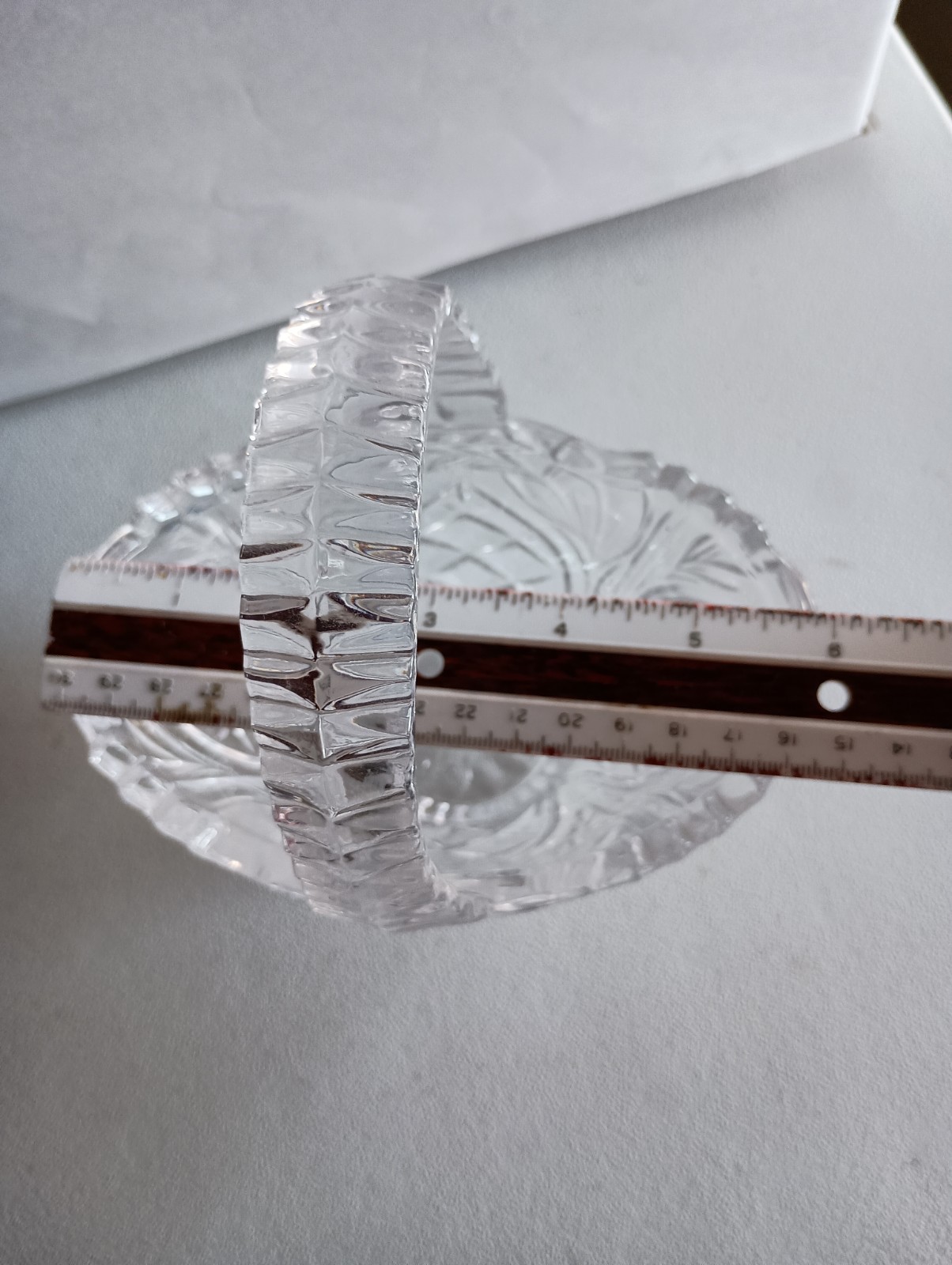 Beautiful Etched Flower Pattern Clear Glass Basket, 7″