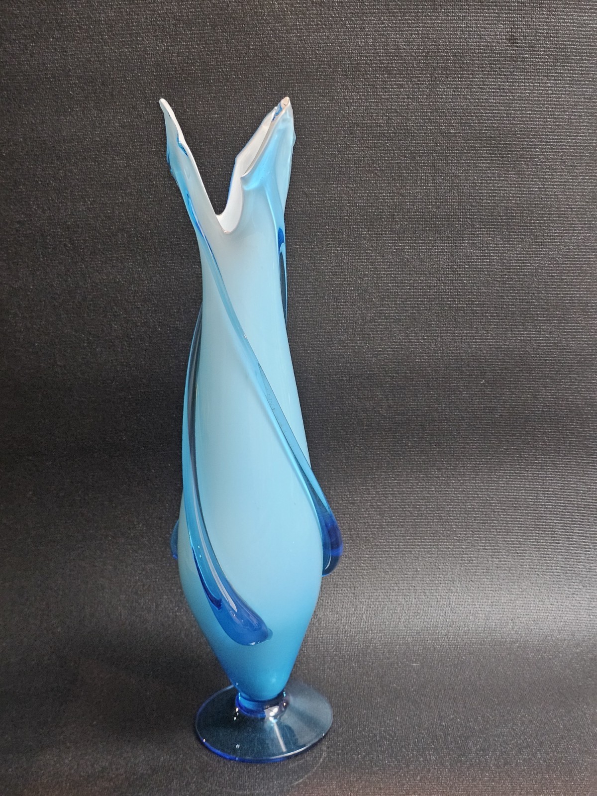 Cristalleria Fratelli Betti Blue & White Cased Glass Footed Vase Empoli 15 1/4in