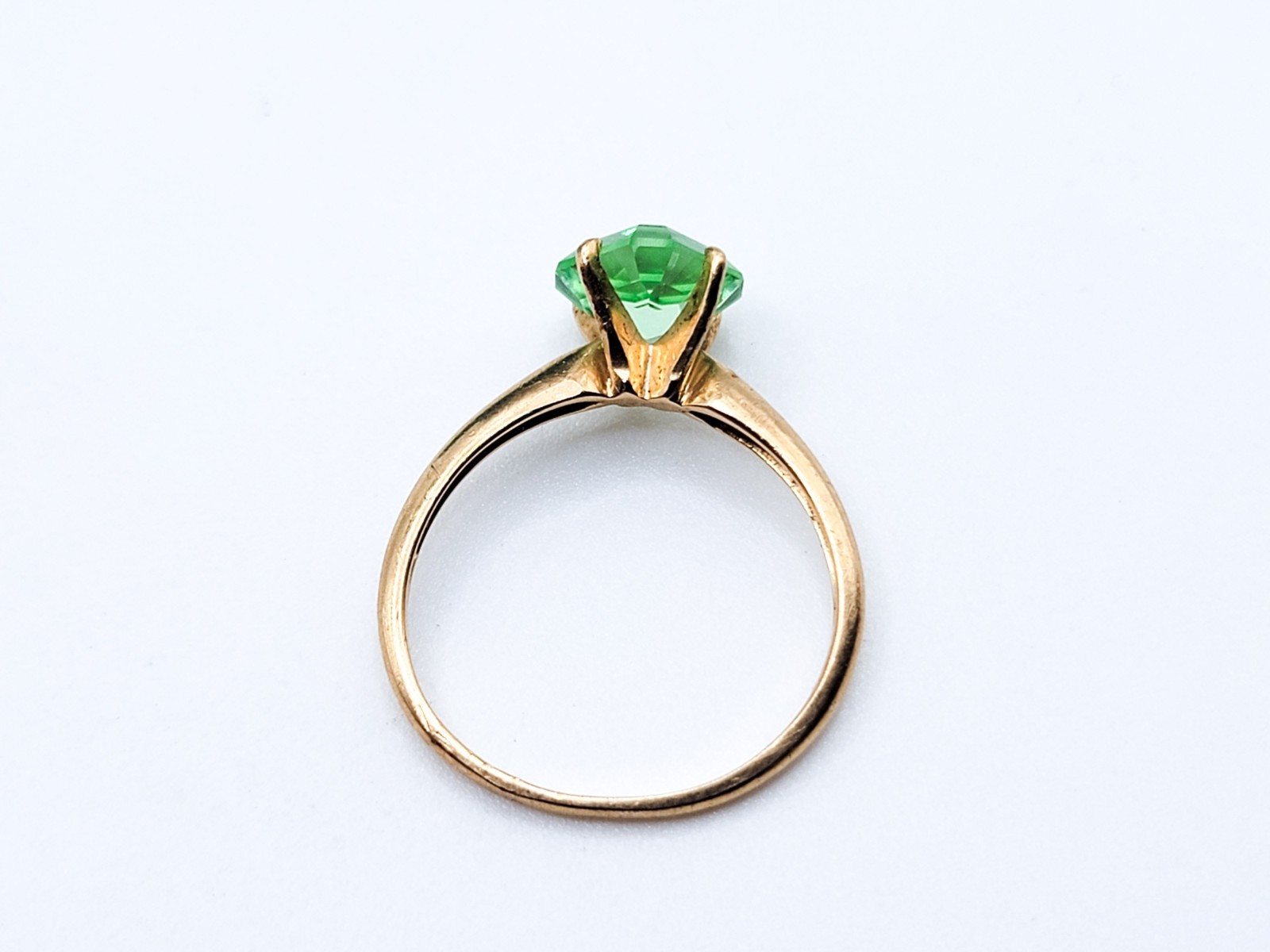 14k Gold Uranium Glass Ring Green Square Cut Solitaire Size 6.5