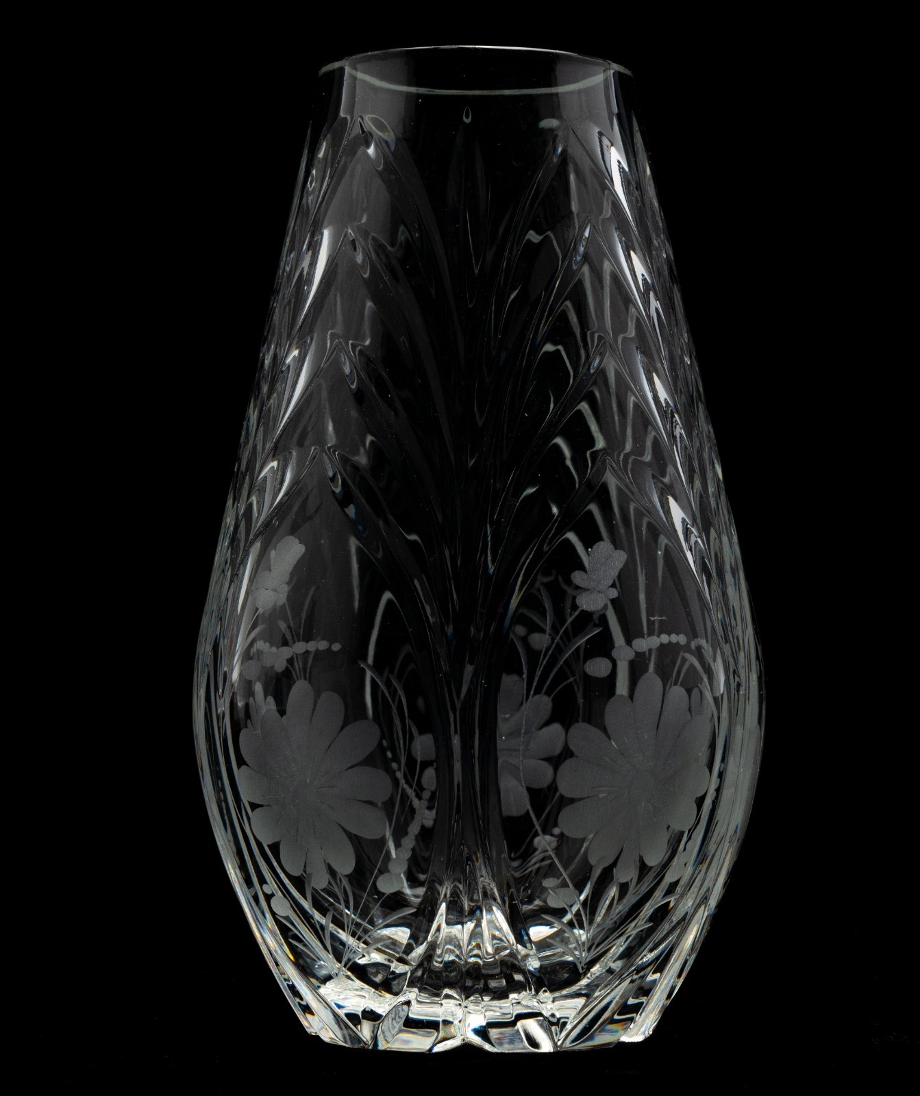 A Very Nice Crystal Vase with Etched Florals Cut Glass 7.5×4″ 3lb Clear Unmarked