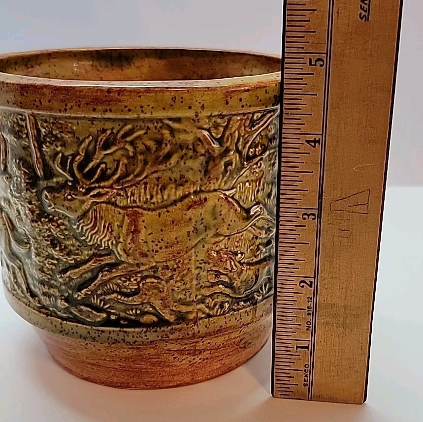 Heirloom Mold Pottery Vase Elk Hunt Vintage