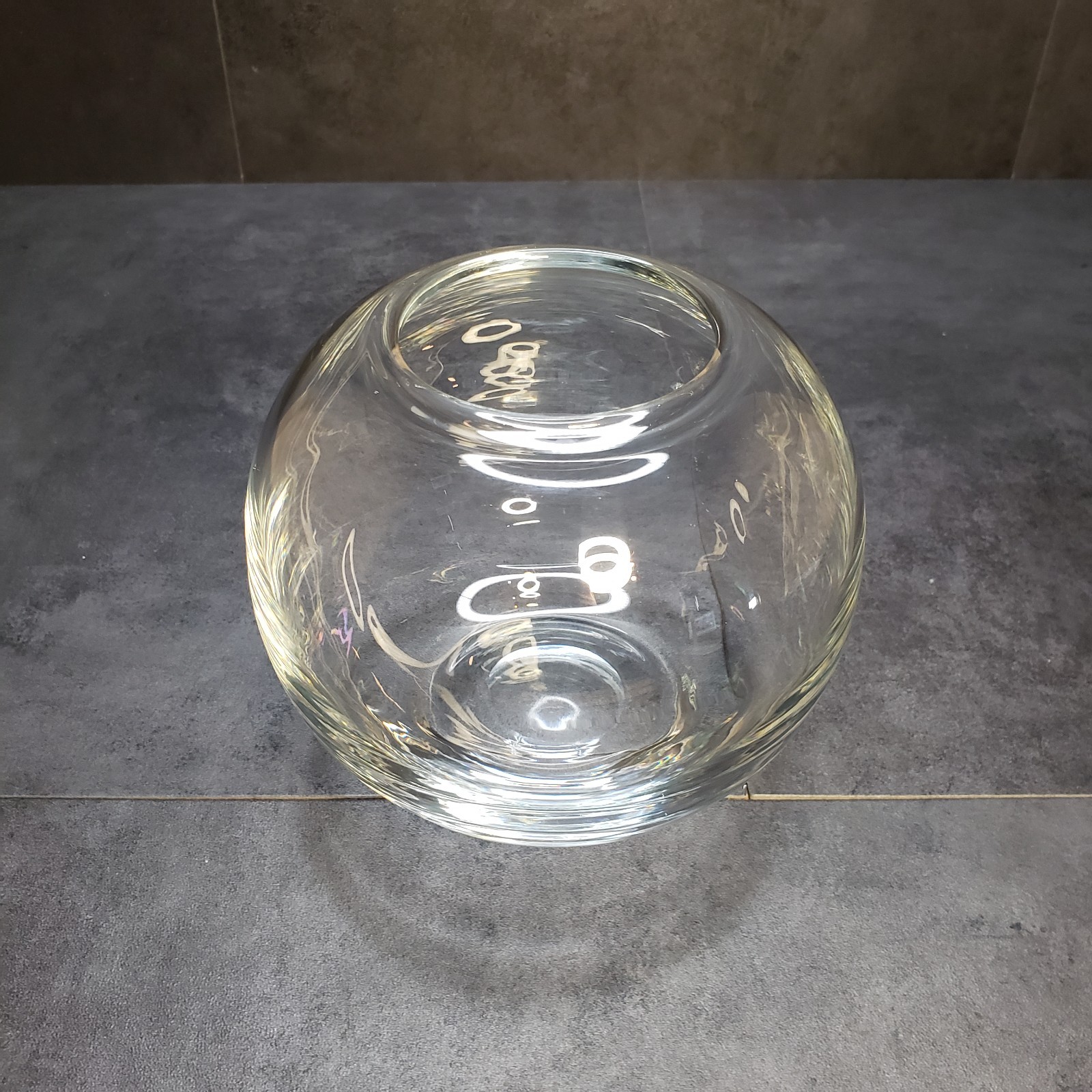 Unique Heavy Duty Bubble Fish Bowl Vase Glass/Crystal Sphere