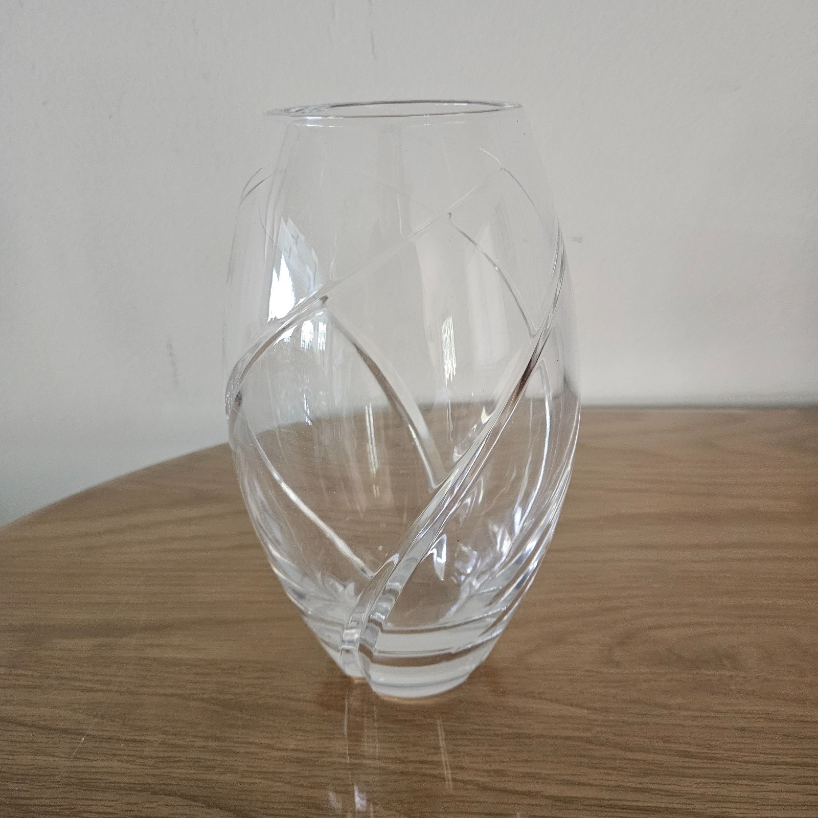 TIFFANY & CO Crystal Swirl Optic Flower Vase 8”