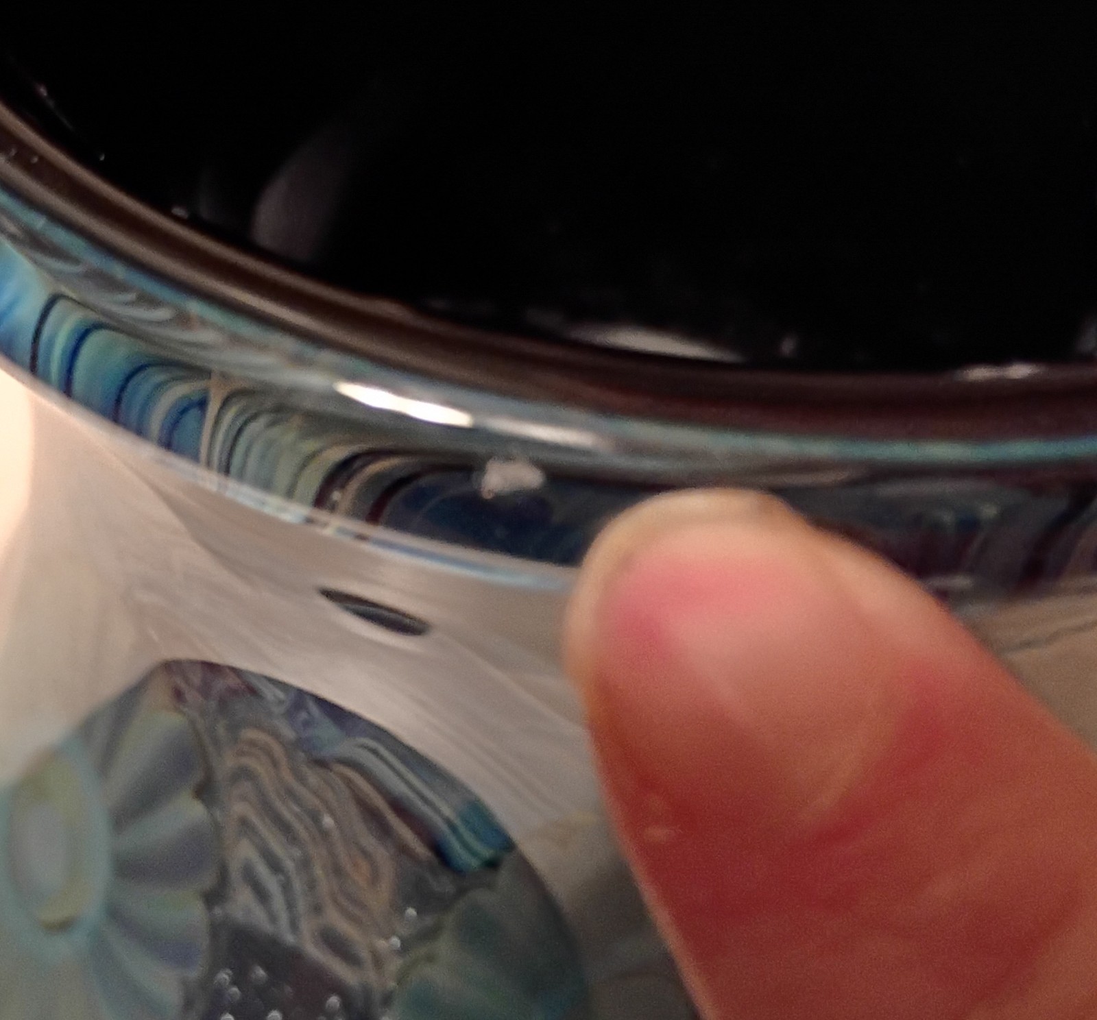 Gorgeous Signed 2008 Robert Eickholt Dichroic Free Form 9.25″ Art Glass Vase