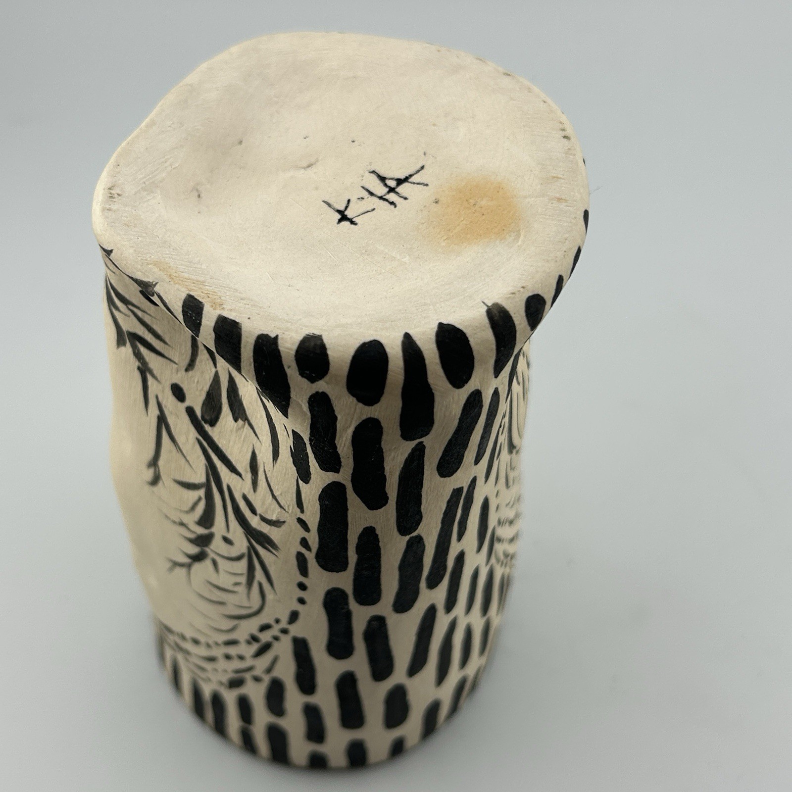Studio Pottery Sgraffito Face Tumbler Tiki Mug Vase Black Slip 2010s Signed KIA
