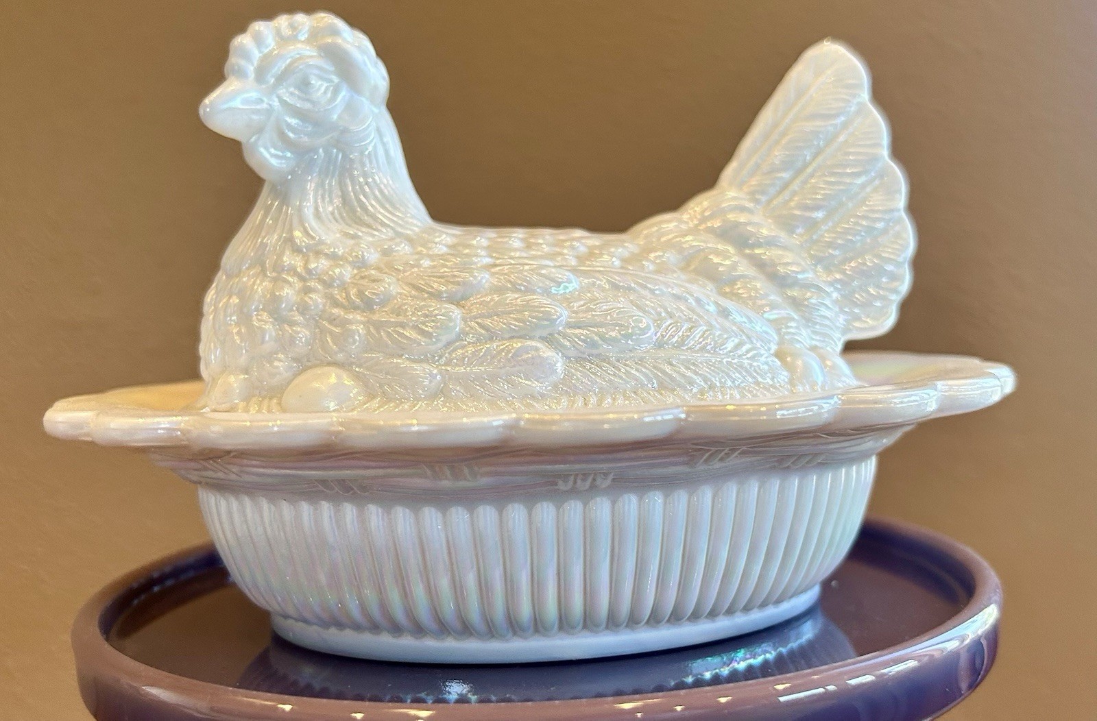 MOSSER White Milk Glass Carnival Hen Chicken on Nest Iridescent 6” STUNNING!