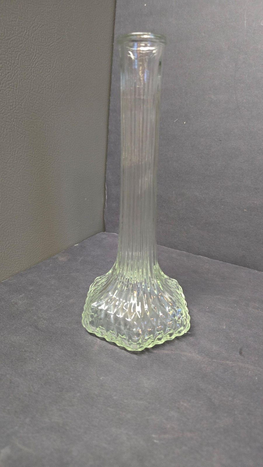 Vintage Hoosier Clear Uranium Vaseline Glass Bud Vase Diamond Base Glows UV