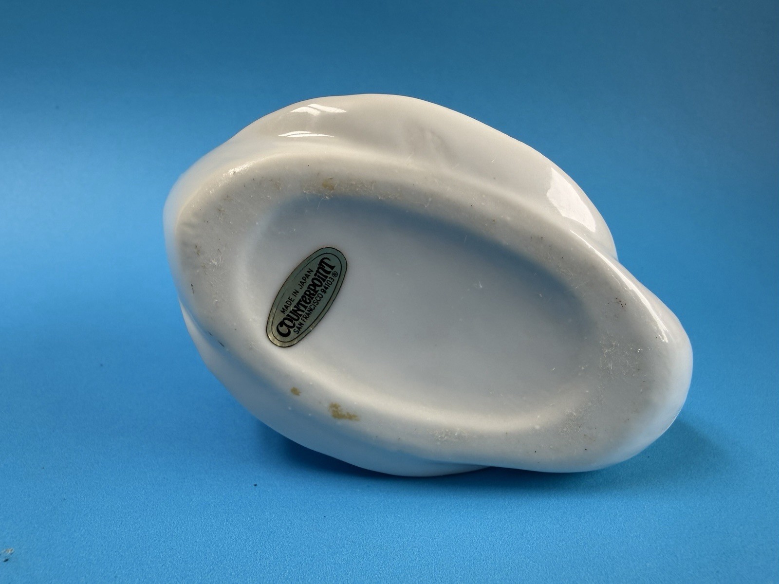 Counterpoint Japan White Butterfly Pattern Figural Snail Ceramic Vase
