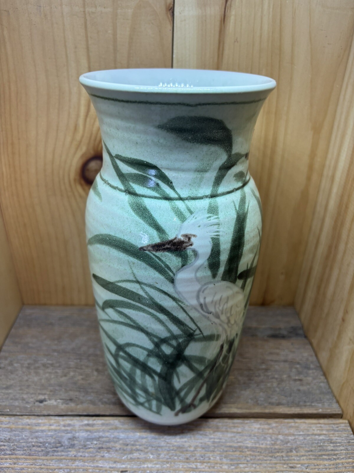 Rare Art Pottery Vase Large Pale Green Heron Egret Crane Coastal Scene Wetlands