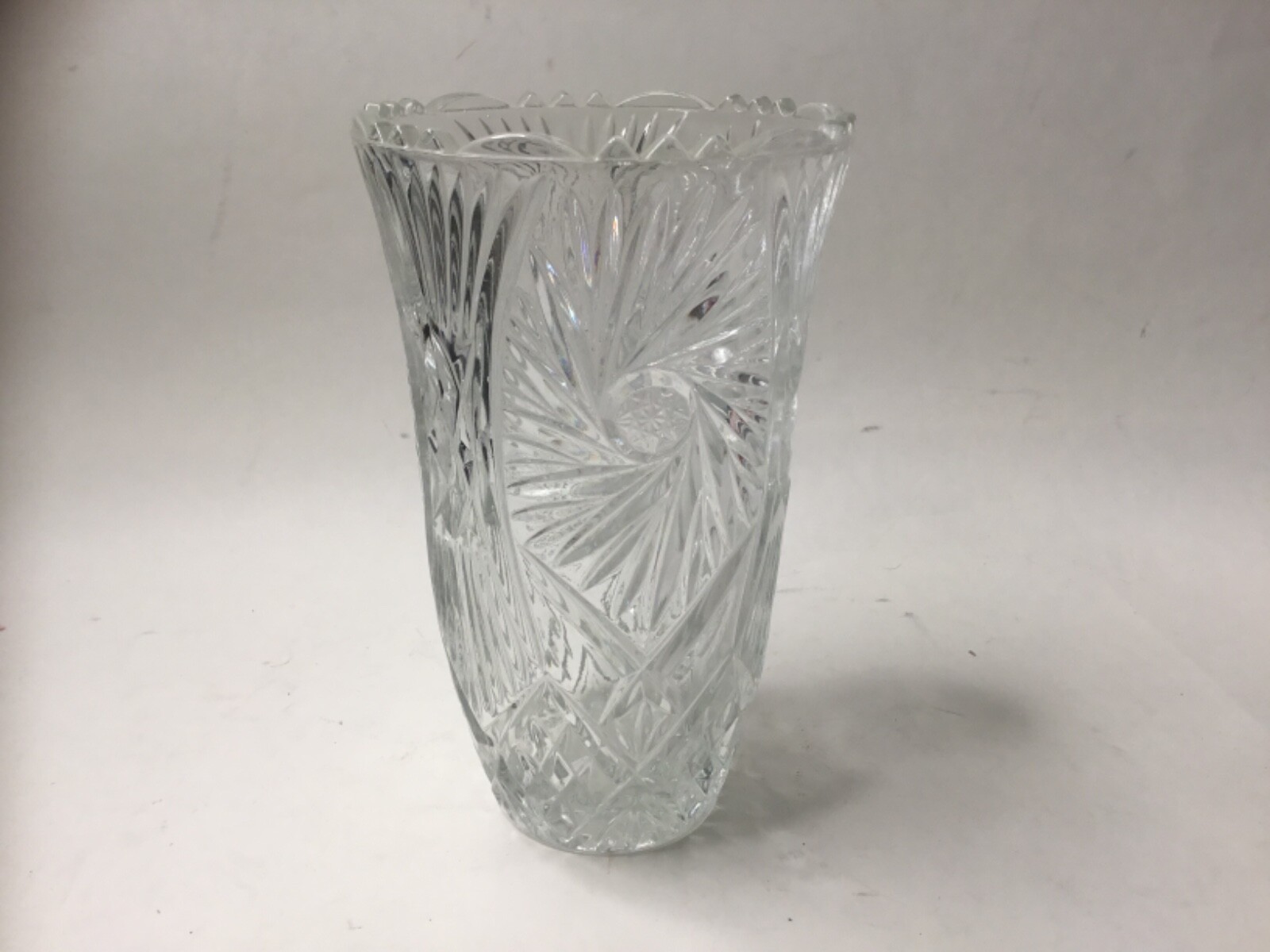 BEAUTIFUL 7 1/4 inch Tall Heavy CLEAR CUT CRYSTAL VASE