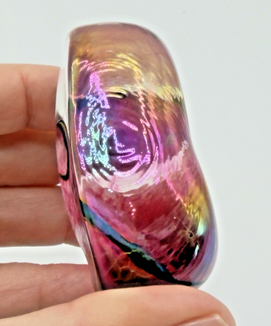 VTG Robert Held Art Glass Heart Paperweight Iridescent Signed RHAG Canada
