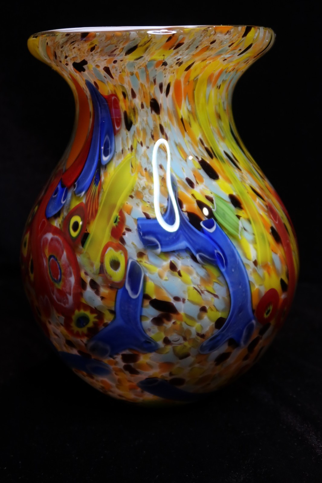 Gorgeous Millefiori Murano Italian Hand Blown Art Glass Heavy Vase 8 5/8″ Tall