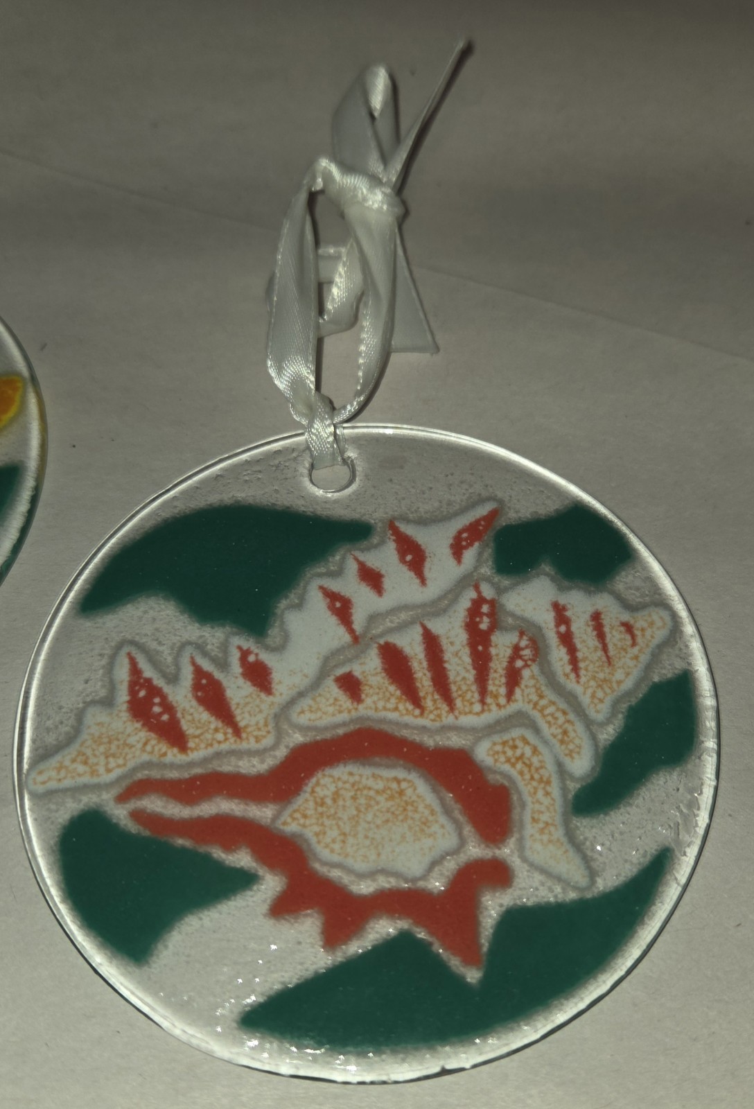 Peggy Karr Fused Glass Ornaments Suncatchers Star Fish Seashells 2 Pieces