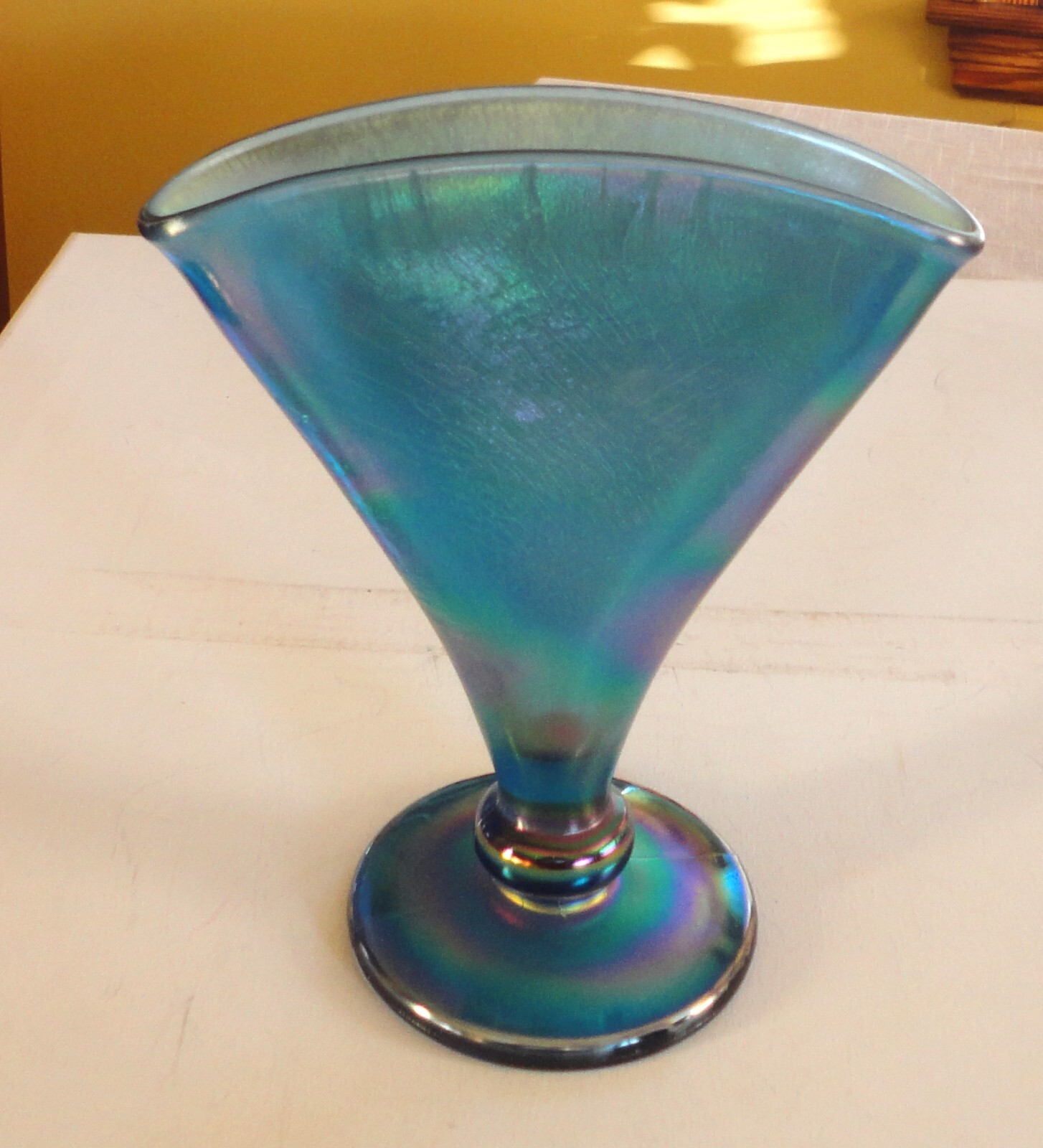 2 Museum Of Modern Art Fenton Blue Stretch Carnival Iridescent Glass Fan Vase