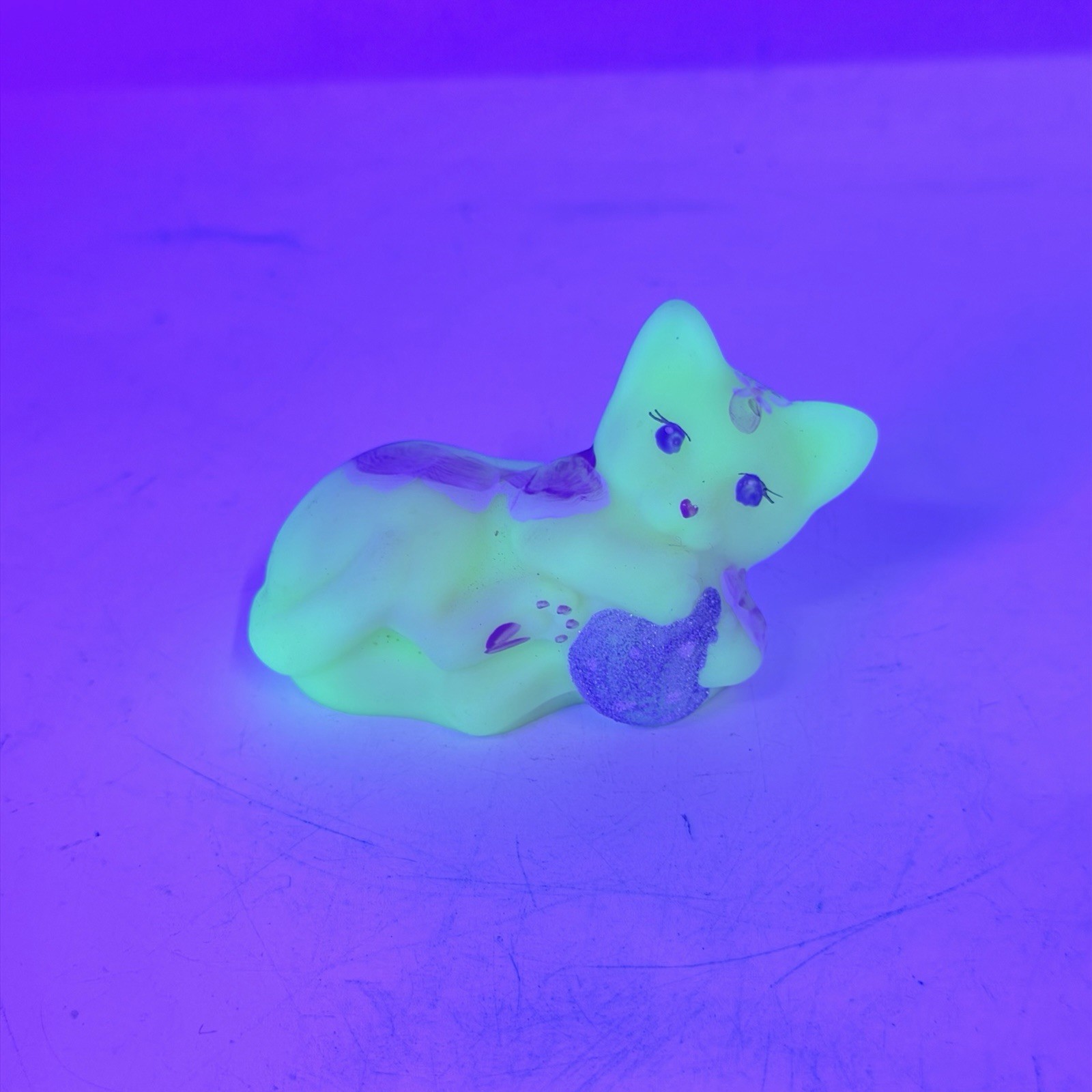 Fenton Burmese Glass Hand Painted Cat Figurine with Glitter Yarn Ball Uv Glow