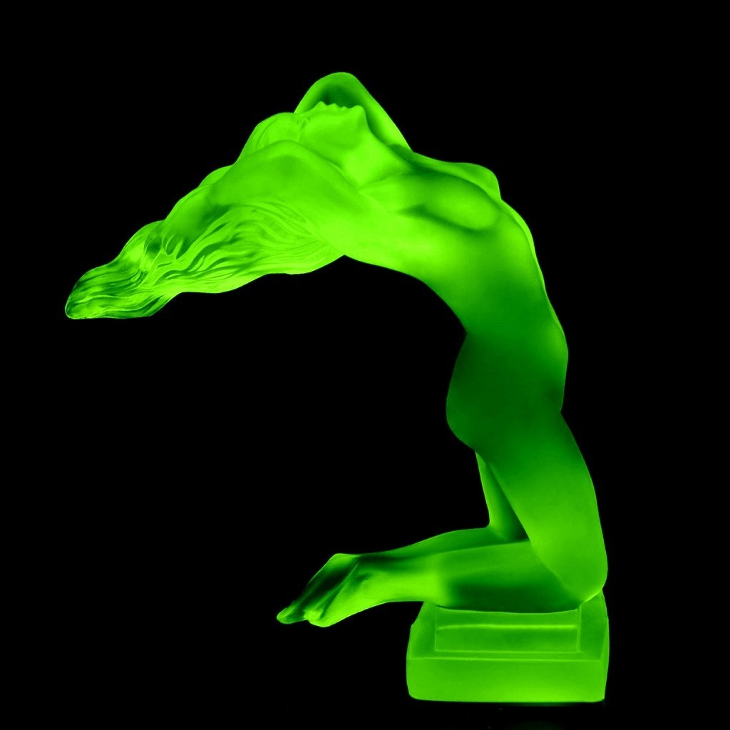 Art Deco Hood Ornament Sculpture ‘Chrysis’ Green Uranium Glass 1930′ H.Hoffmann