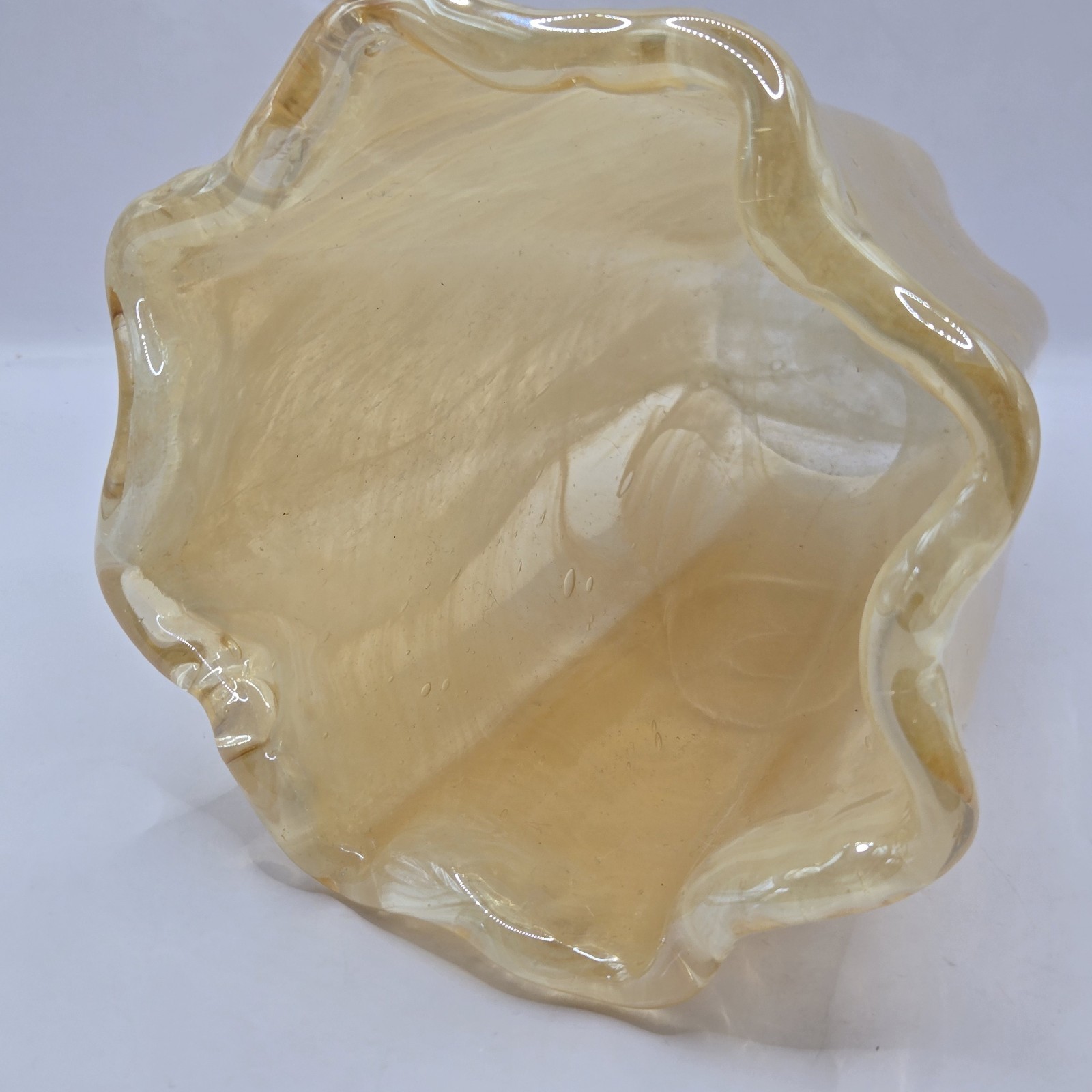 Murano Art by Vetro Eseguito Golden Beige Secondo Glass Vase 7″H , 6″W