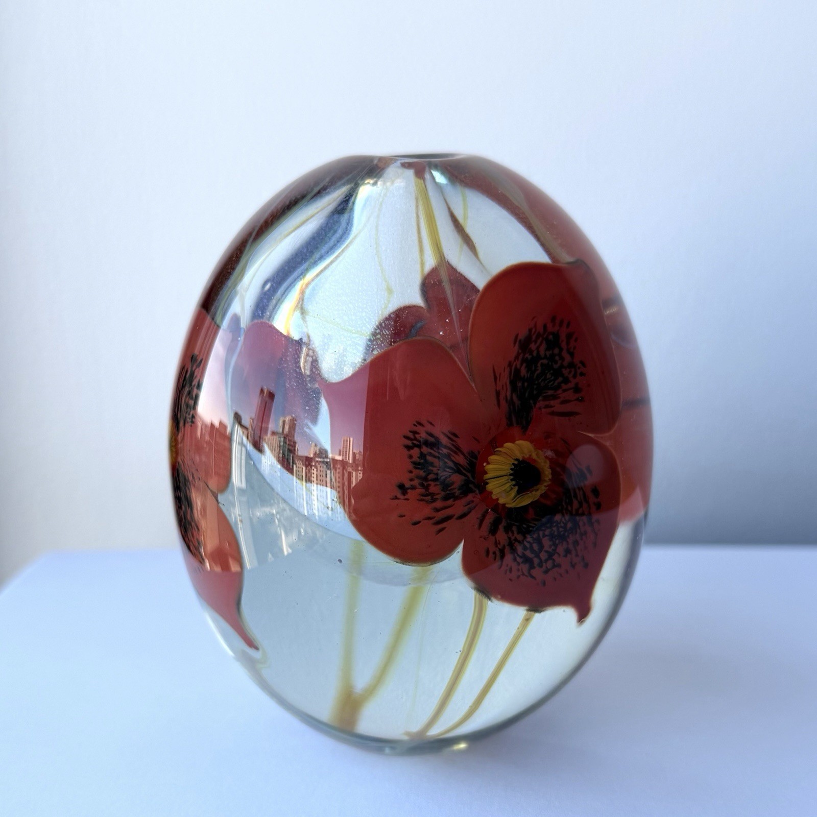 Robert Eickholt Red Trillium Flower Art Glass Paperweight Bud Vase Signed 1997