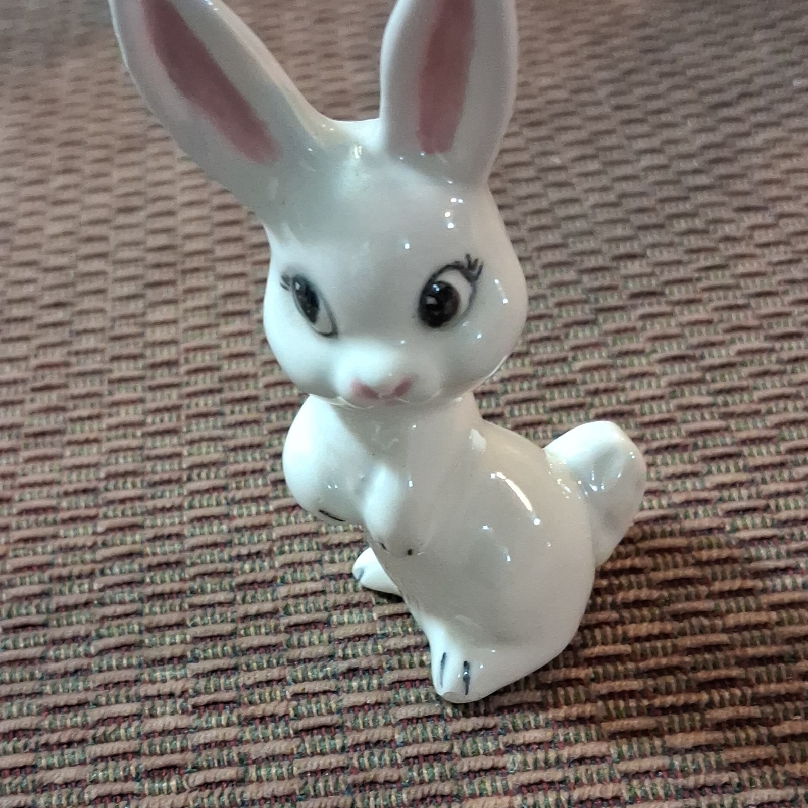 A Kitsch Style Glossy White Ceramic Bunny Collectible From 1950 1960