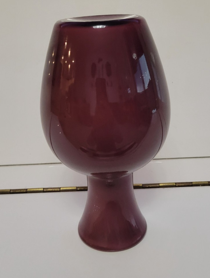 PLUM AMETHYST PURPLE GLASS VASE 7.25 INCHES DIAMETER 1.5 INCHES