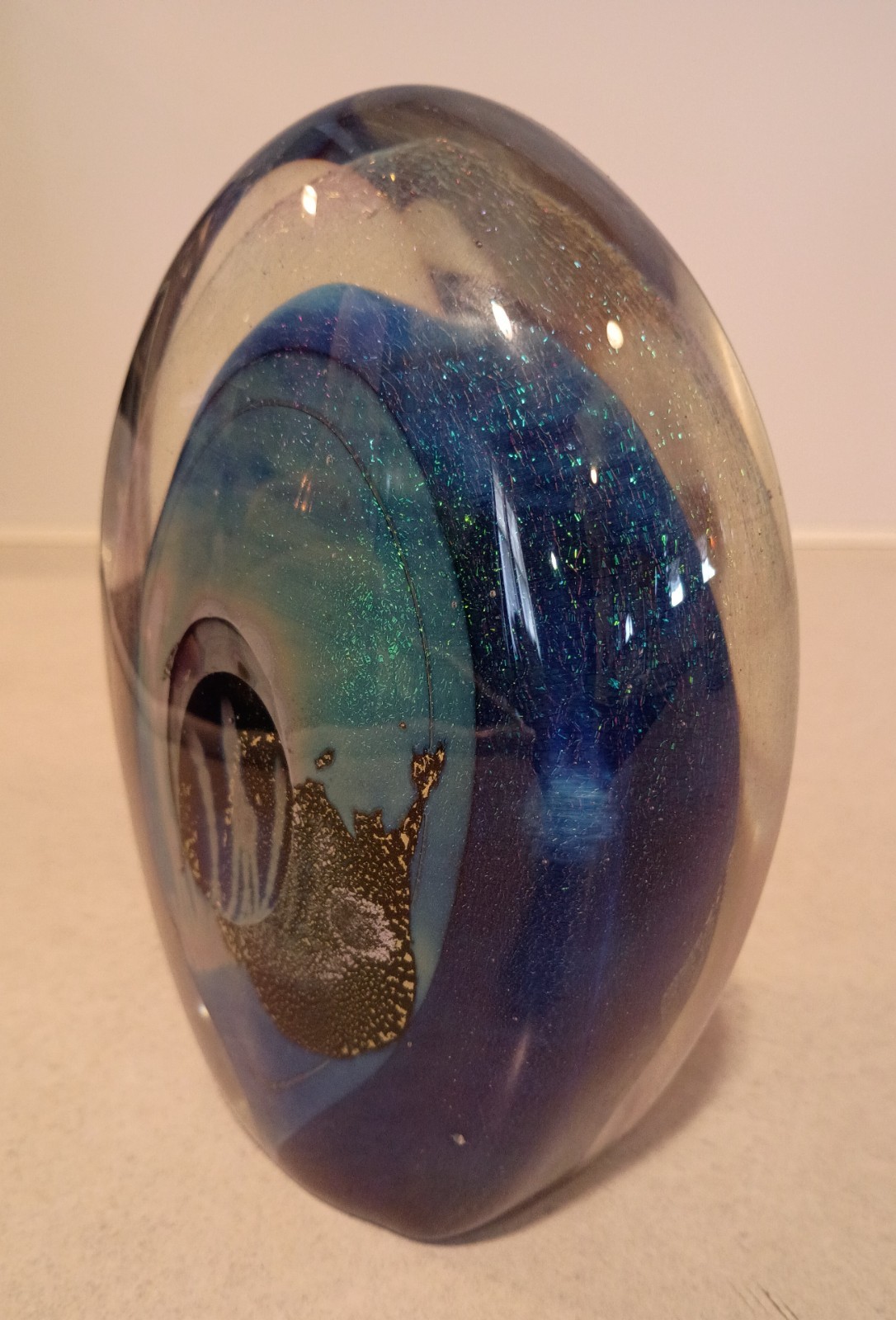 Magnum 1983 Signed Robert Eickholt 6″ Cosmic Dichroic Art Glass Paperweight