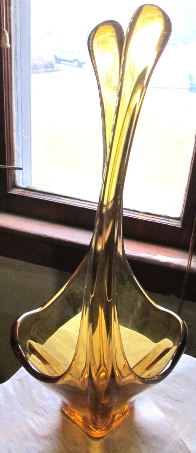 VINTAGE AMBER MURANO RAISED ARMS ART GLASS BASKET, 1 1/2″ X 7 3/8″, 55 Oz. USED