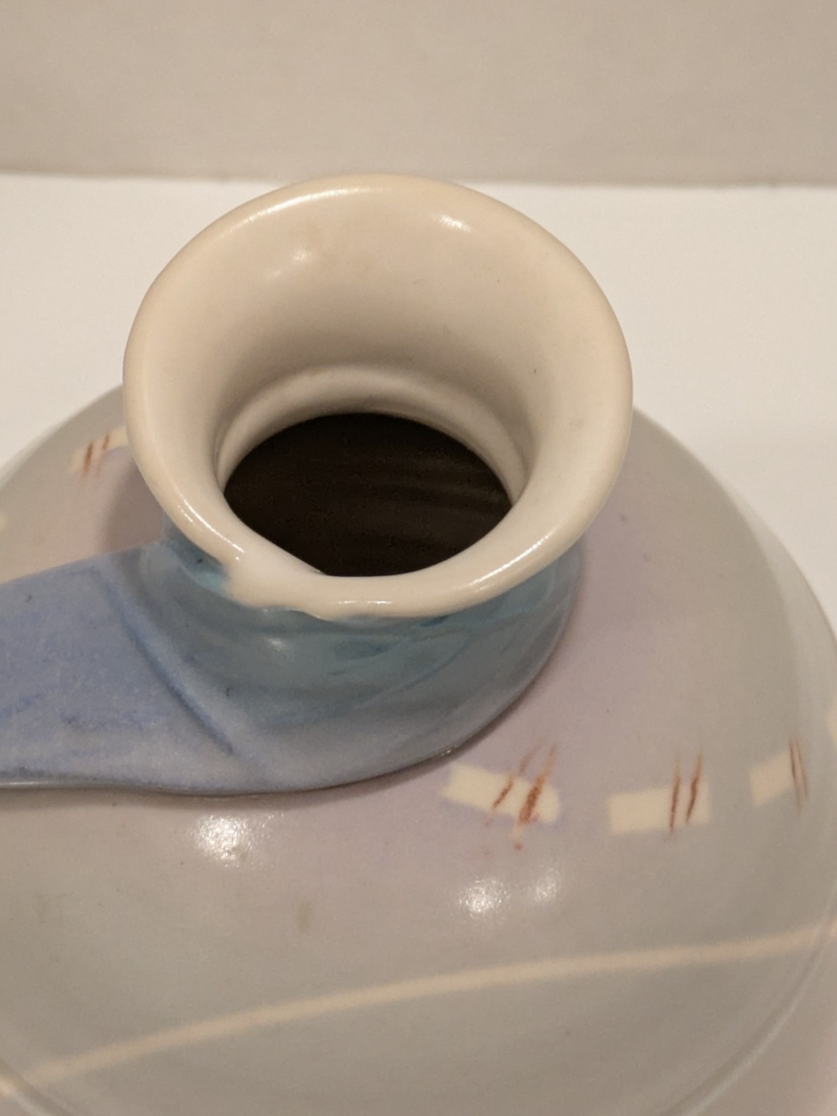 RARE Post-Modernist Abstract S HUBBARD Signed Glazed Pottery Vase 7 1/4″