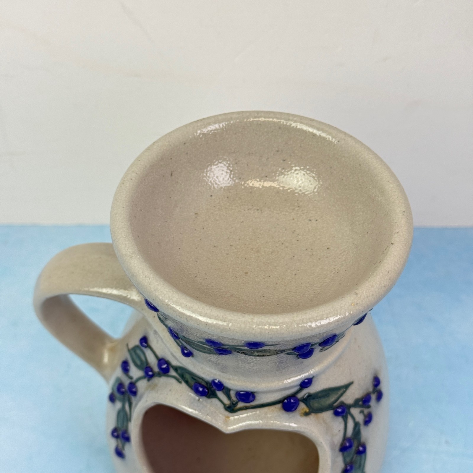 Salmon Falls Pottery Wax Melter Heart Shape Opening Handle Blueberry Vine Design