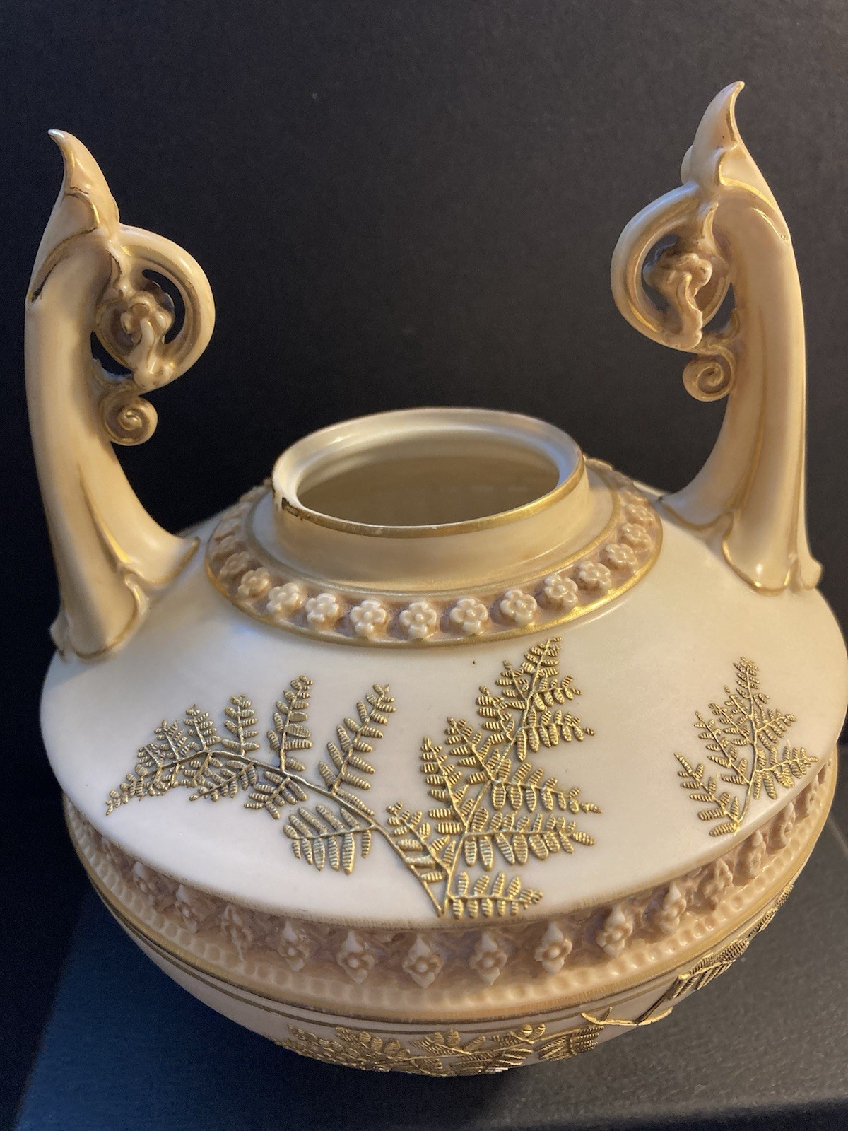 Antique Royal Worcester Urn Blush Ivory Porcelain 1256 Vase 1890s. No Lid.