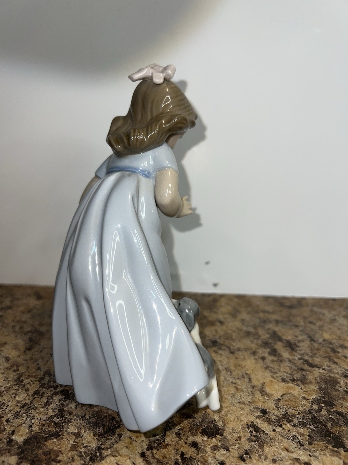 FINE NAO FOR LLADRO PORCELAIN FIGURINE No 1027 ~ GIRL WITH PUPPY ~mint Cond.