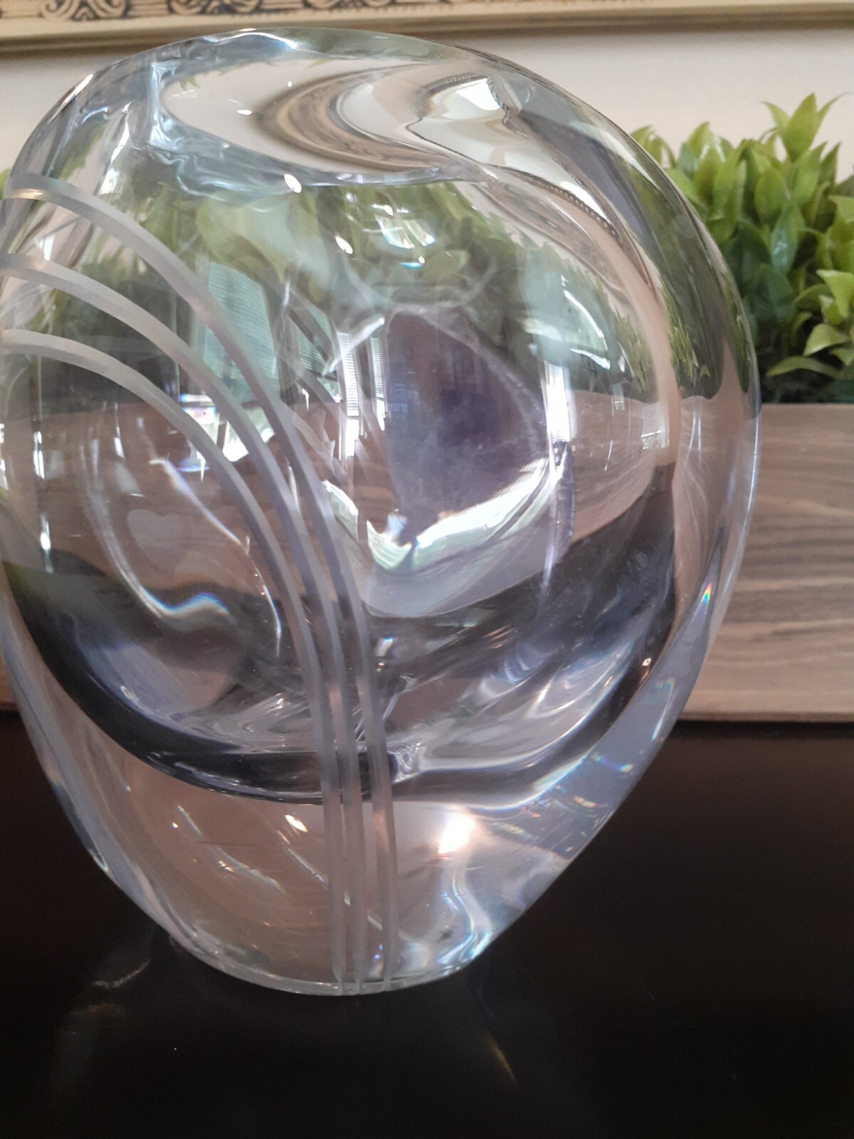 DAUM CRYSTAL VASE FRANCE ART NOUVEAU STYLE ETCHED (Raised) FISH DESIGN 6″