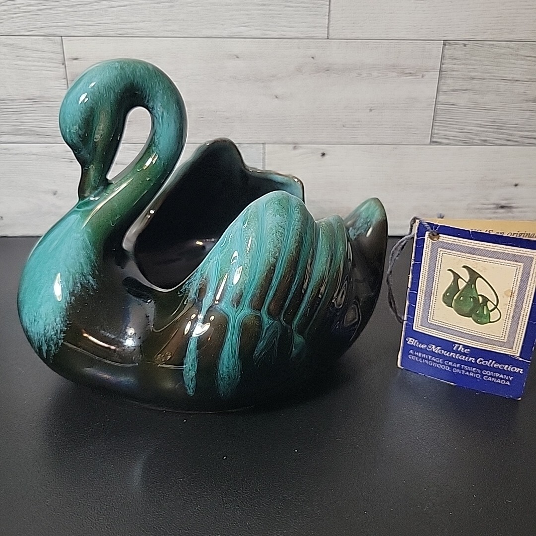Canada Blue Mountain Pottery BMP Drip Glaze Blue Aqua Black Swan Dish Vintage