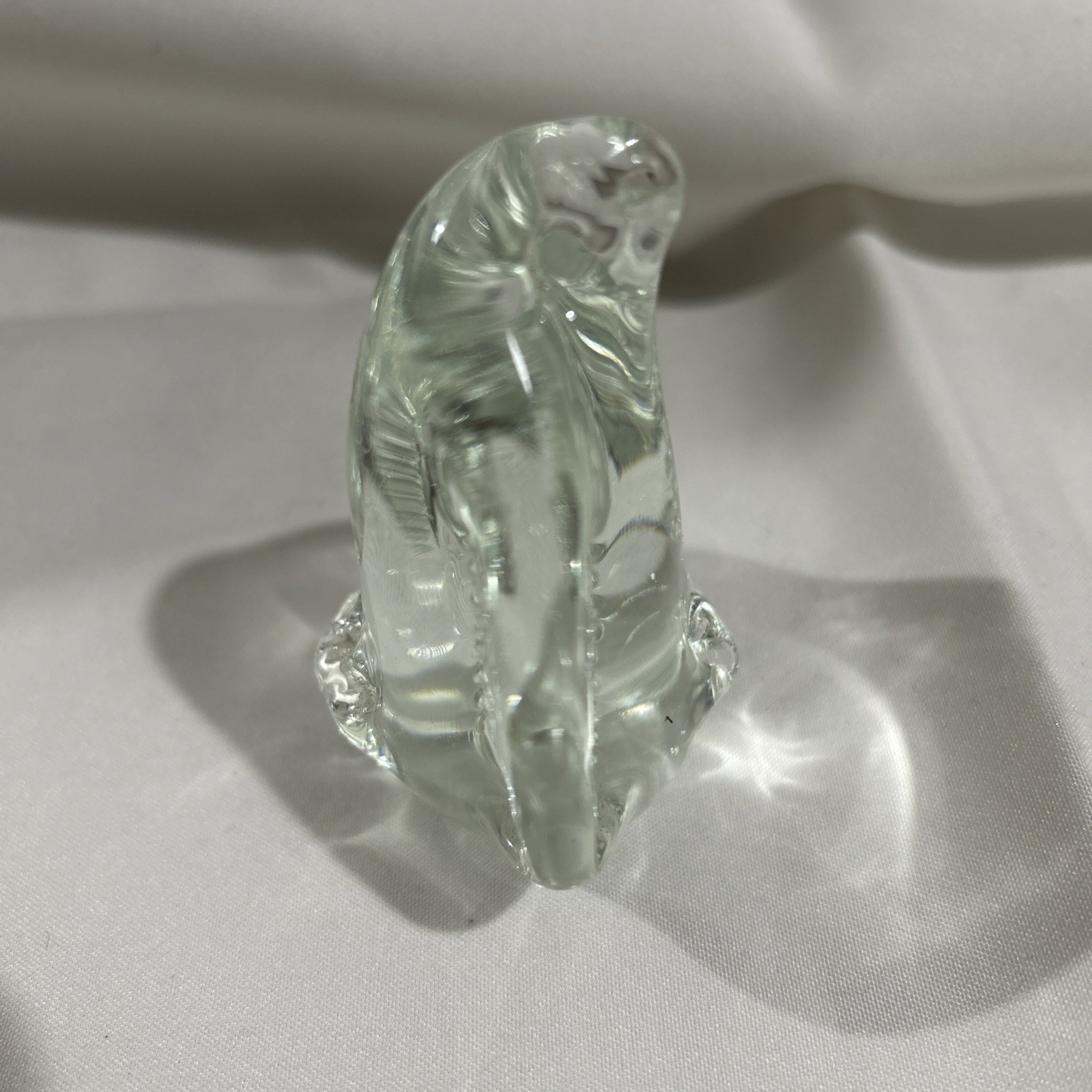 PAPERWEIGHT US Commemorative Fine Art Gallery Glass Clear Figural Penguin