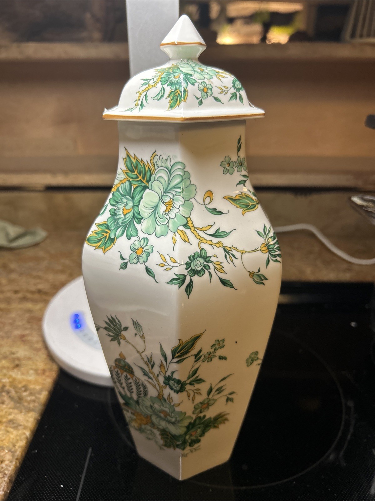 Crown Staffordshire KOWLOON Hexagonal URN Asian VASE VESSEL W LID 11×6