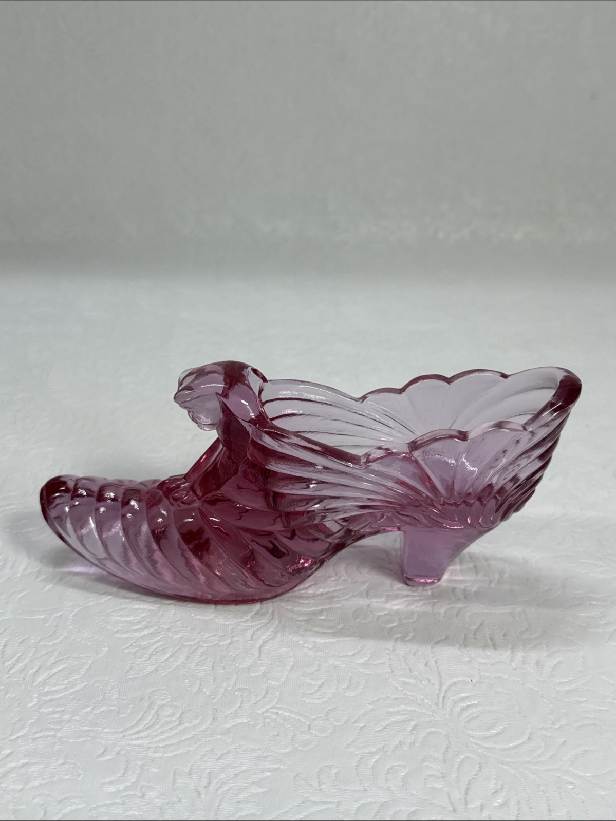 Fenton Rose Pink Art Glass Cat Head Slipper, 5”, signed with oval Fenton mark