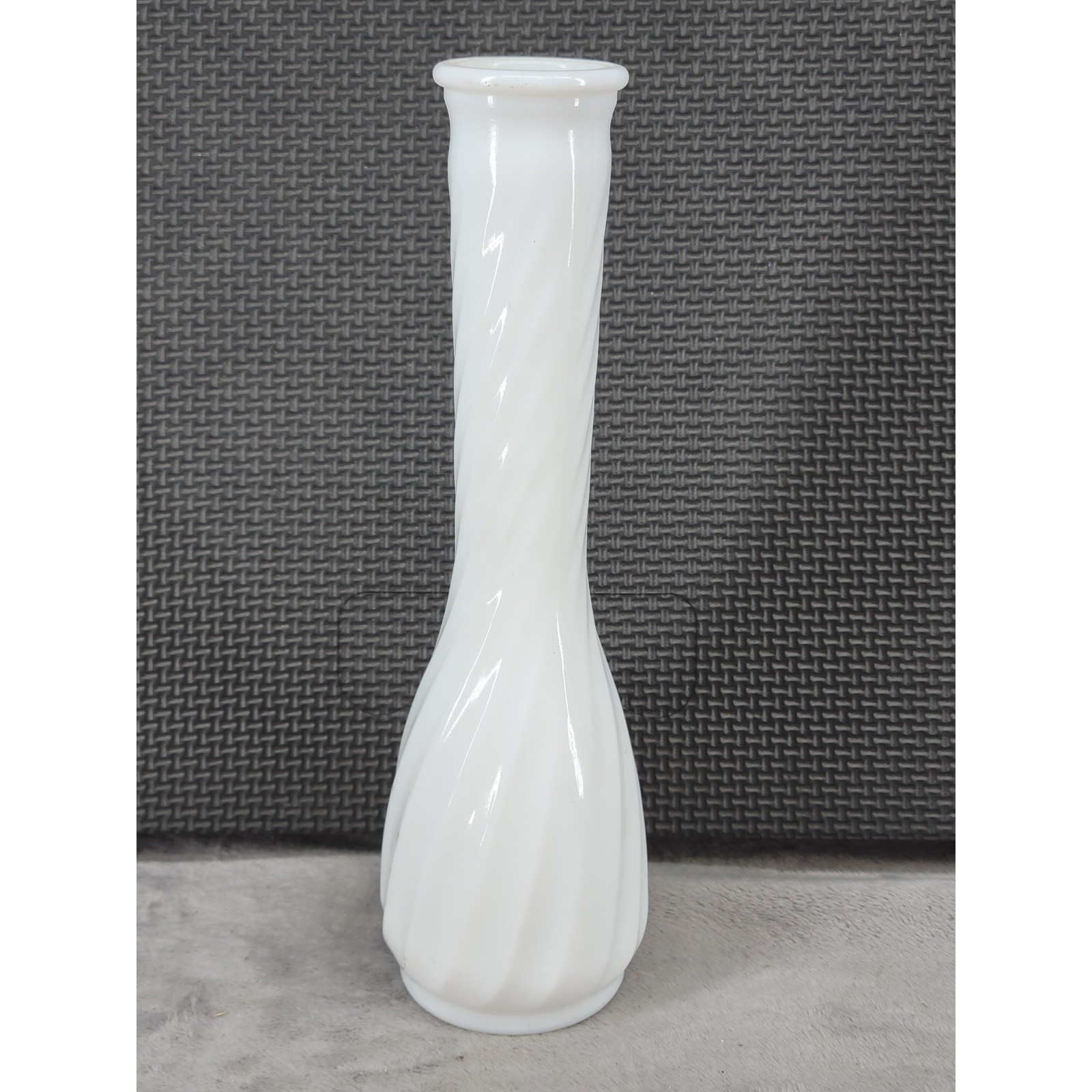 Hoosier Glass 4090 White Milk Glass Spiral Swirl Bud Vase 9.5 Inch Vintage USA